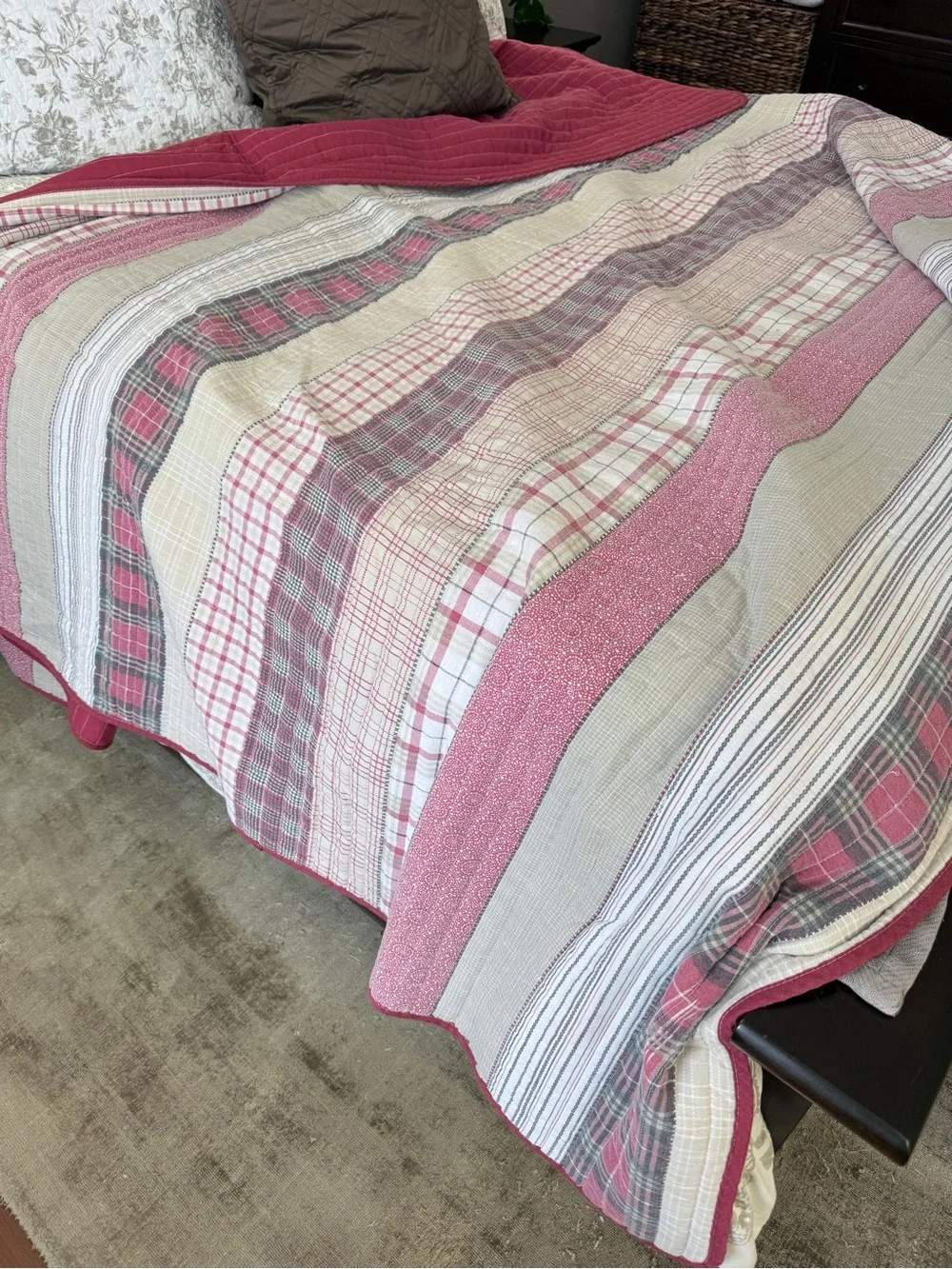 Cozy Cabin Quilt King Size Red Plaid Stripes